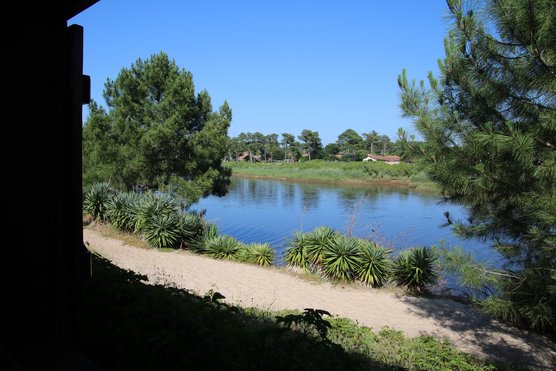 Vista desempús le fernèsta